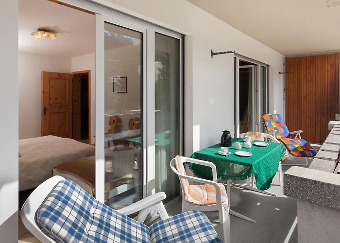 Apartment Chesa Derby 3 *